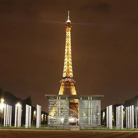 Apartment Eiffel Tower Cozy Place Paris